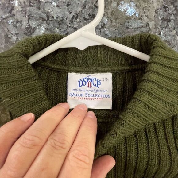 DSCP U.S. Military Service 100% Wool Sweater w/ Epaulets - Olive Green - Size 38 - Picture 3 of 10